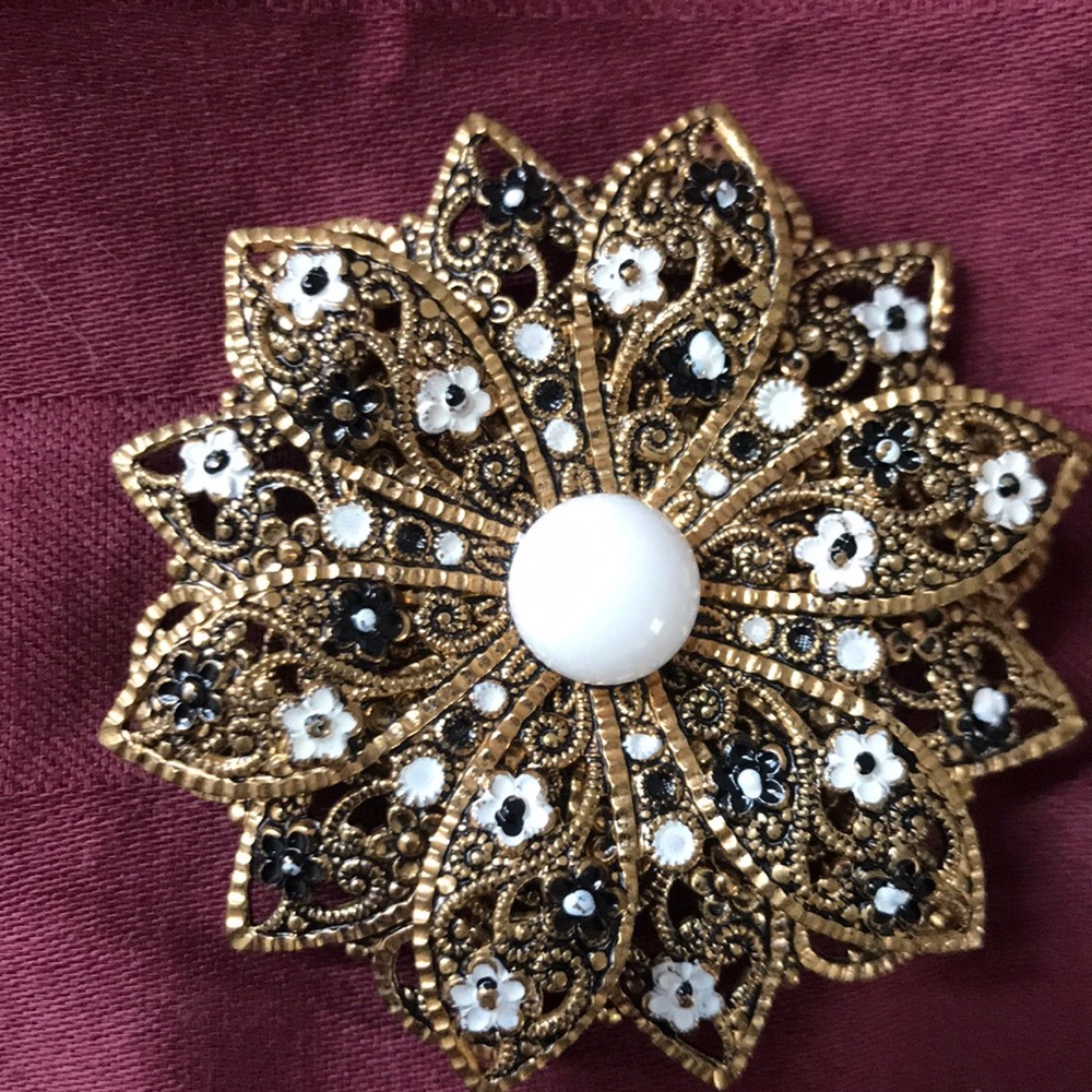 Filigree flower Brooch Germany Enameled VINTAGE - Picture 5 of 7